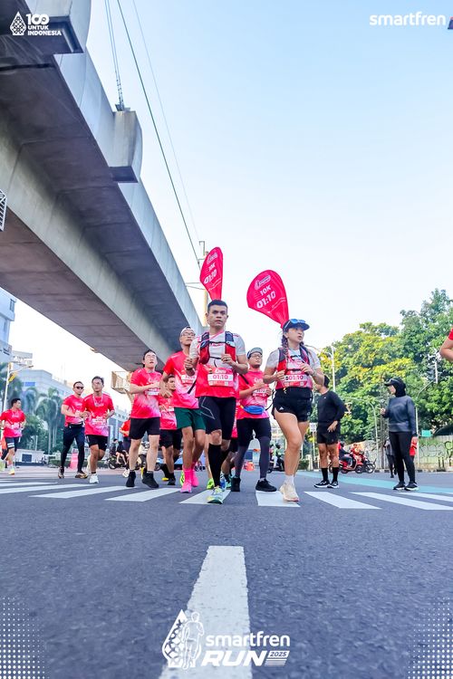 Race photo from Smartfren Run 2025 