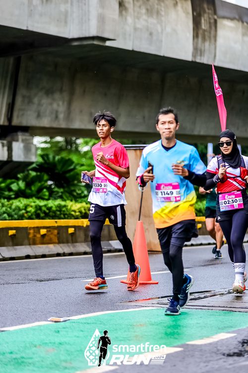 Race photo from Smartfren Run 2024