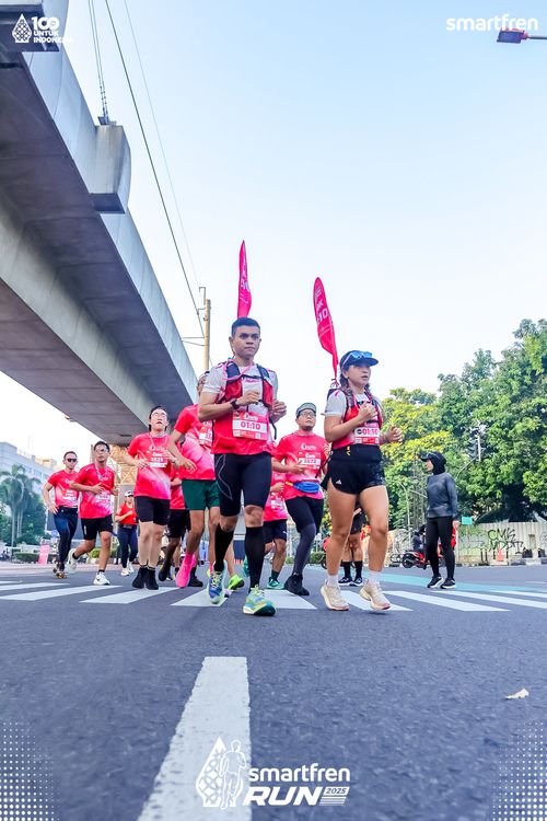 Race photo from Smartfren Run 2025 