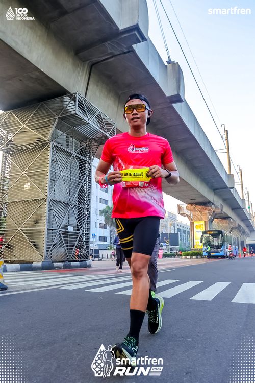 Race photo from Smartfren Run 2025 