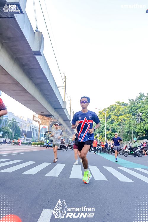 Race photo from Smartfren Run 2025 