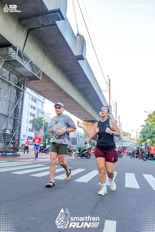 Race photo from Smartfren Run 2025 