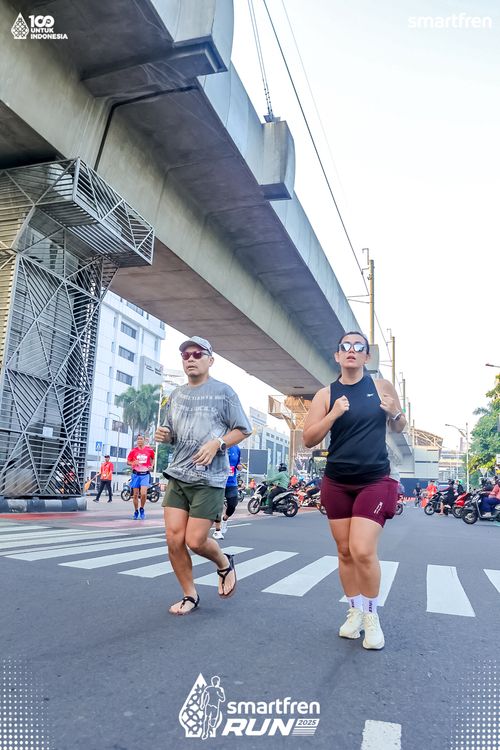 Race photo from Smartfren Run 2025 