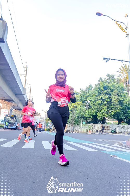 Race photo from Smartfren Run 2025 