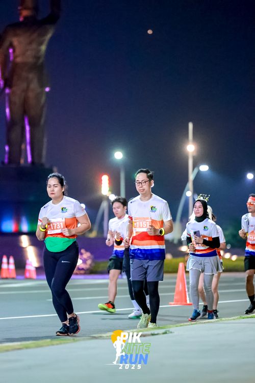 Race photo from PIK NITE RUN 2025