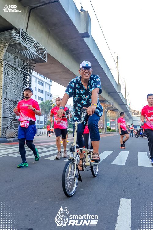 Race photo from Smartfren Run 2025 