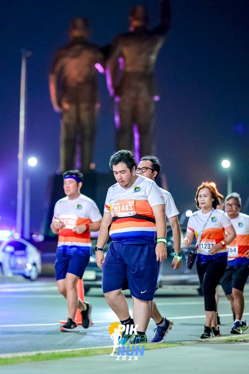 Race photo from PIK NITE RUN 2025