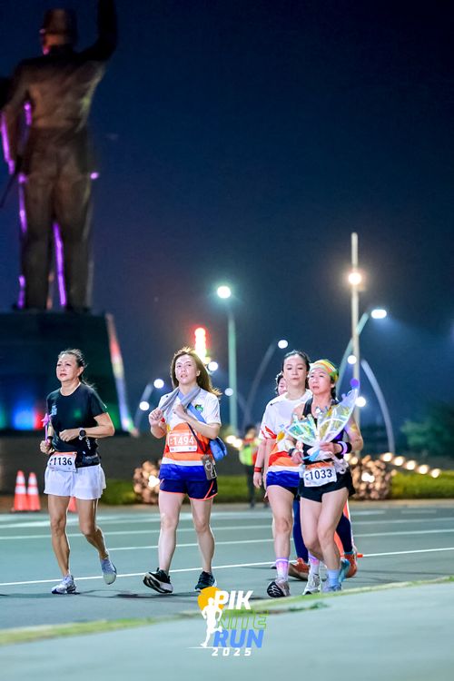 Race photo from PIK NITE RUN 2025