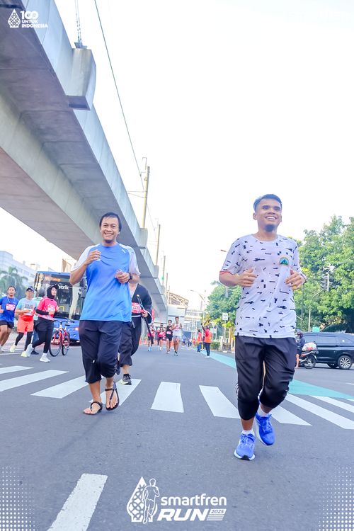 Race photo from Smartfren Run 2025 