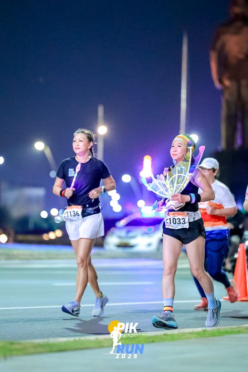 Race photo from PIK NITE RUN 2025