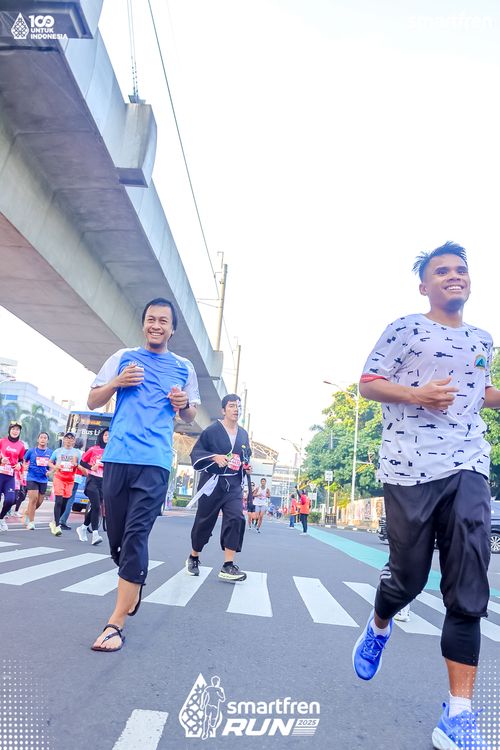 Race photo from Smartfren Run 2025 