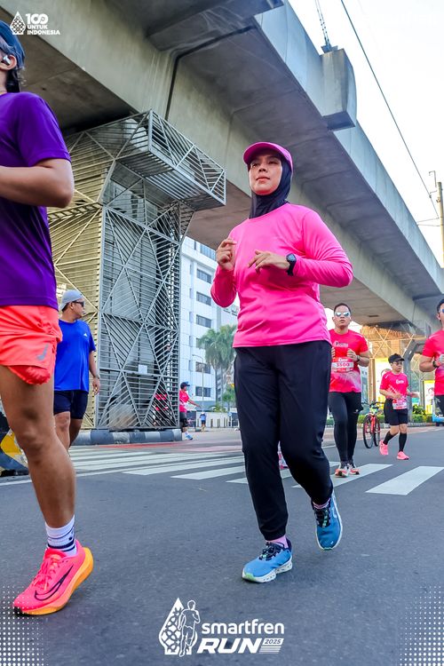 Race photo from Smartfren Run 2025 