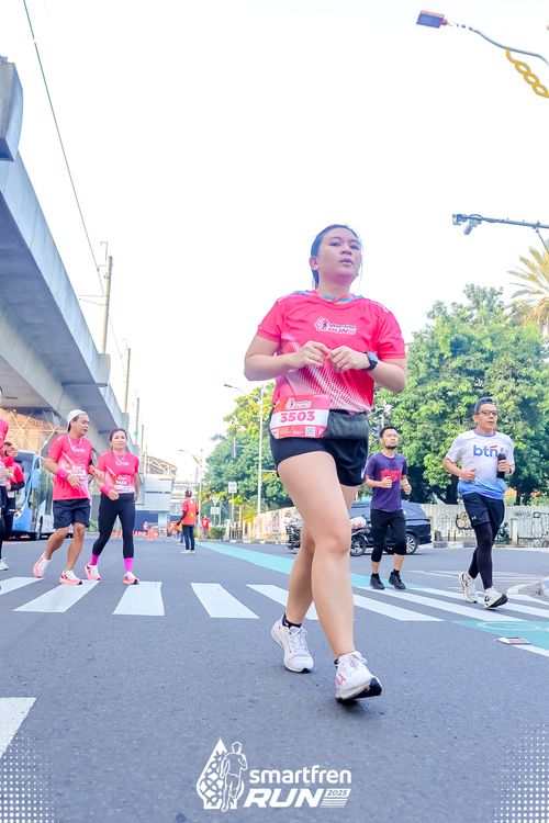 Race photo from Smartfren Run 2025 