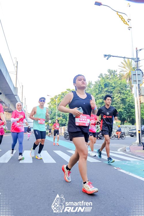 Race photo from Smartfren Run 2025 