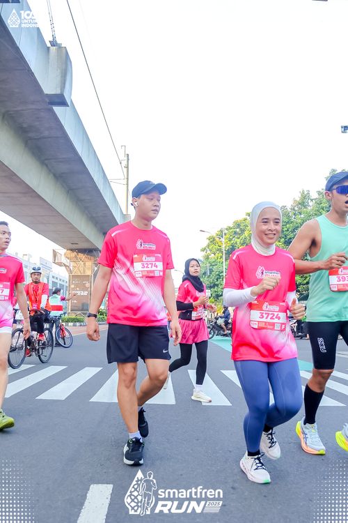Race photo from Smartfren Run 2025 
