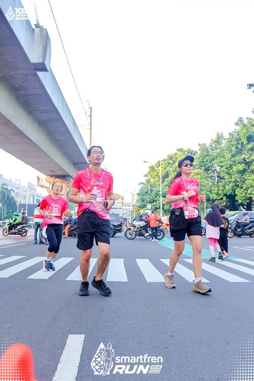Race photo from Smartfren Run 2025 