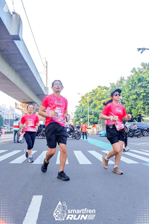 Race photo from Smartfren Run 2025 