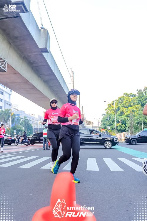Race photo from Smartfren Run 2025 