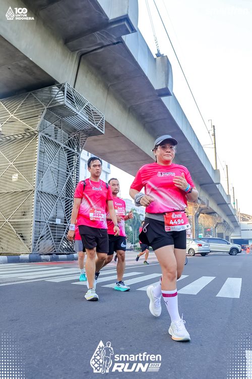 Race photo from Smartfren Run 2025 