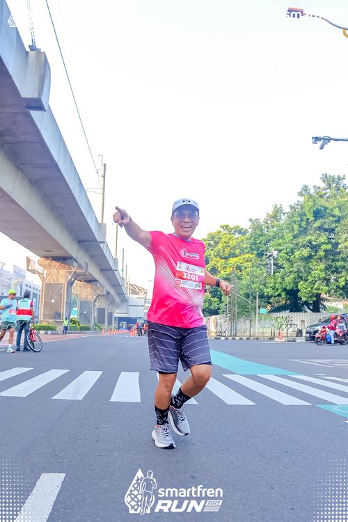 Race photo from Smartfren Run 2025 