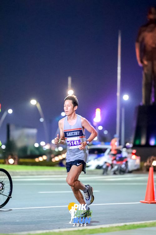 Race photo from PIK NITE RUN 2025