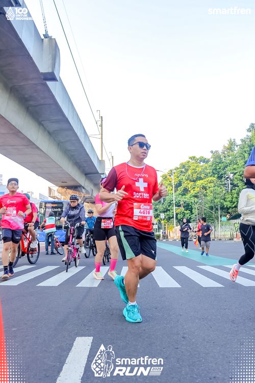 Race photo from Smartfren Run 2025 