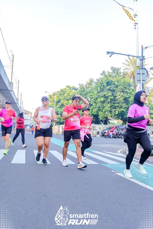 Race photo from Smartfren Run 2025 