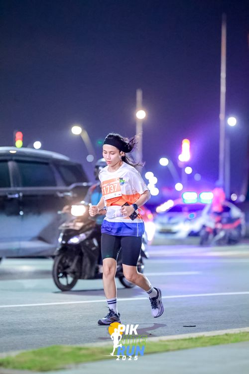Race photo from PIK NITE RUN 2025