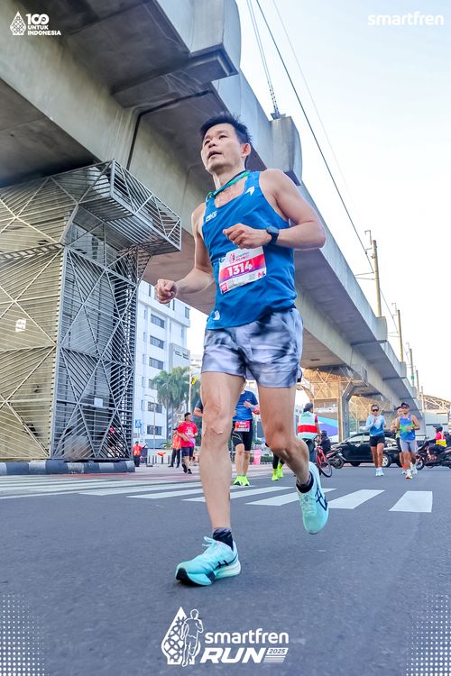 Race photo from Smartfren Run 2025 