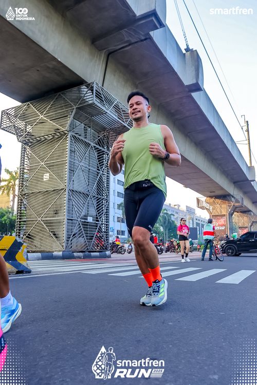 Race photo from Smartfren Run 2025 