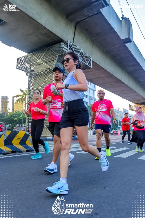 Race photo from Smartfren Run 2025 