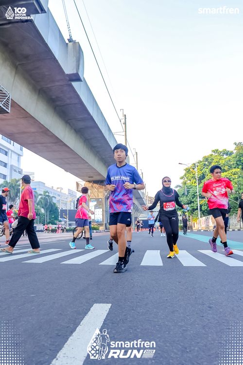 Race photo from Smartfren Run 2025 