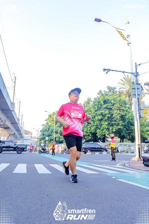 Race photo from Smartfren Run 2025 