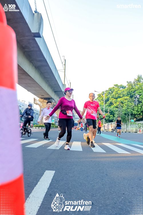 Race photo from Smartfren Run 2025 