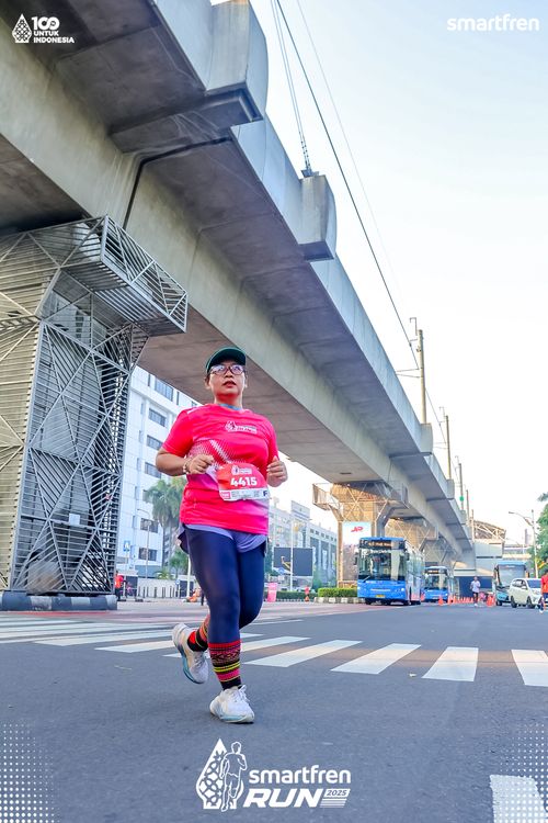 Race photo from Smartfren Run 2025 