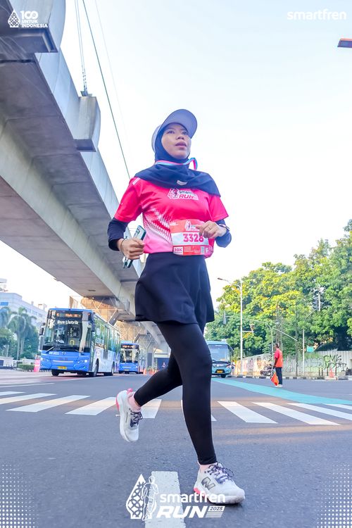Race photo from Smartfren Run 2025 