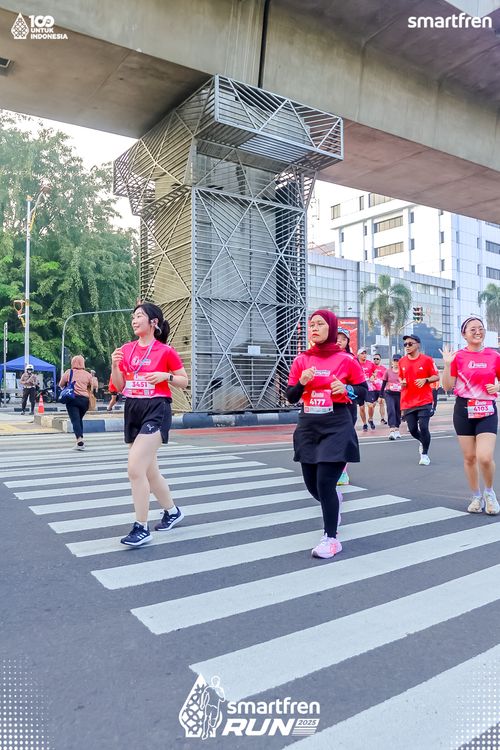 Race photo from Smartfren Run 2025 