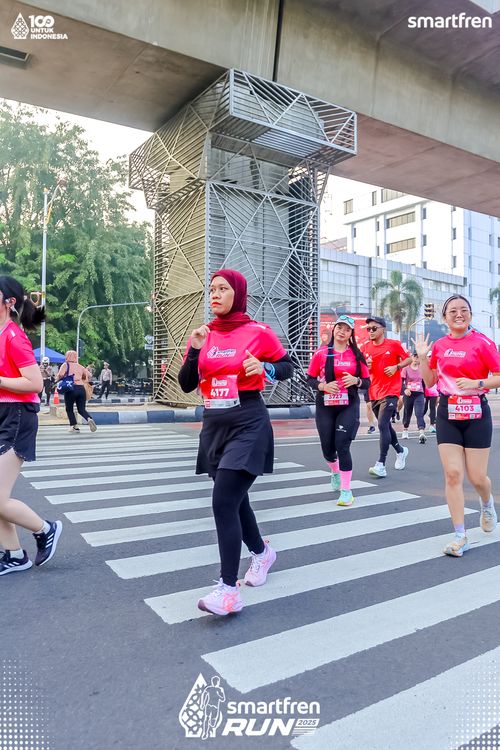 Race photo from Smartfren Run 2025 