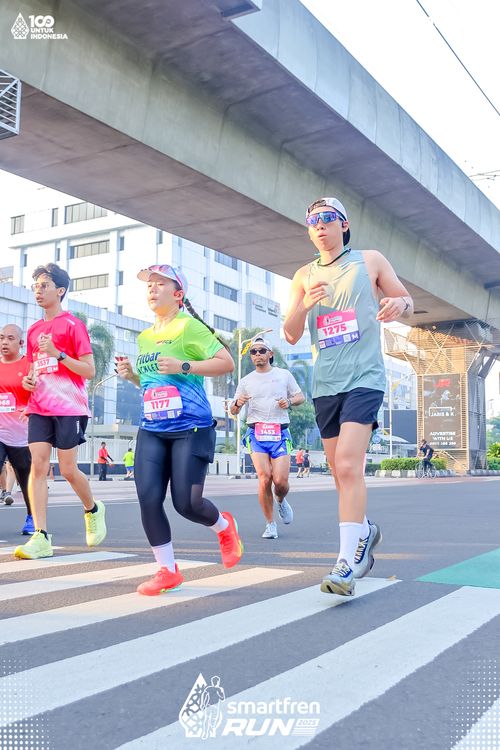 Race photo from Smartfren Run 2025 