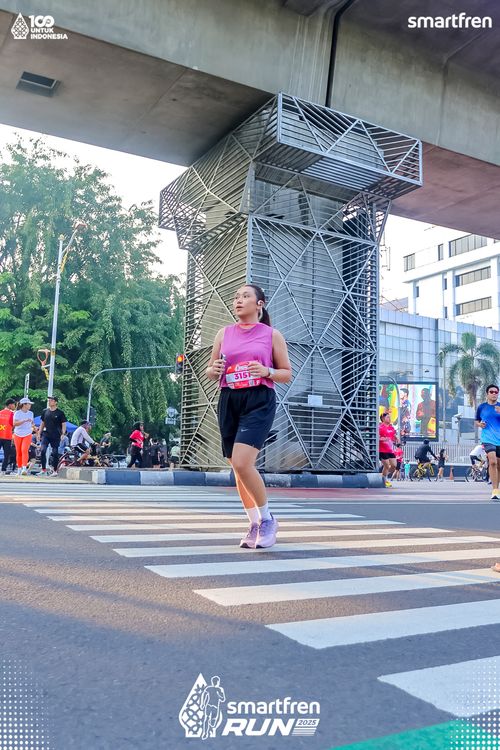 Race photo from Smartfren Run 2025 