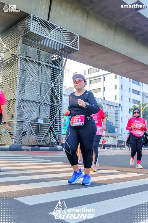 Race photo from Smartfren Run 2025 