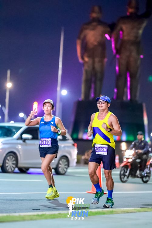 Race photo from PIK NITE RUN 2025