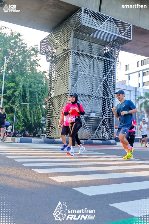 Race photo from Smartfren Run 2025 