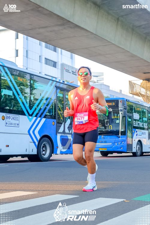 Race photo from Smartfren Run 2025 
