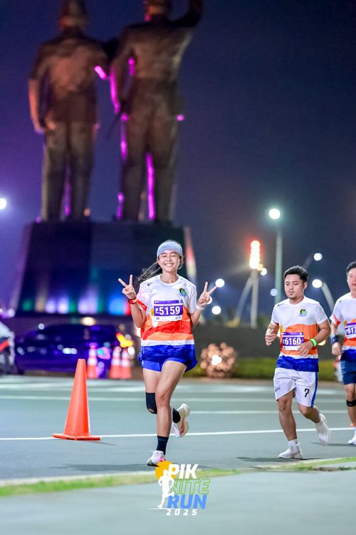 Race photo from PIK NITE RUN 2025