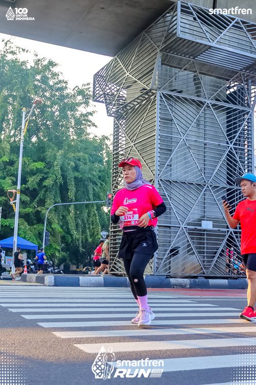 Race photo from Smartfren Run 2025 