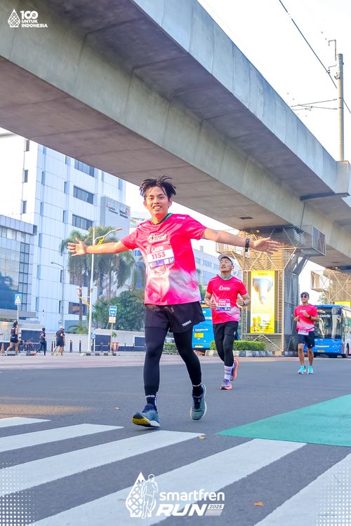 Race photo from Smartfren Run 2025 