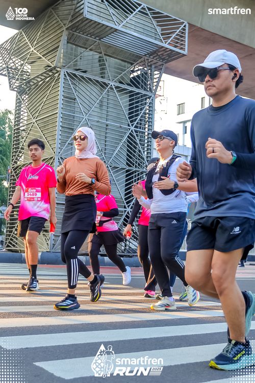 Race photo from Smartfren Run 2025 