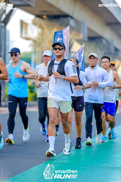 Race photo from Smartfren Run 2025 