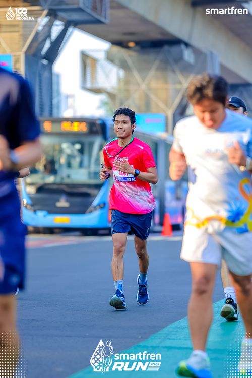Race photo from Smartfren Run 2025 